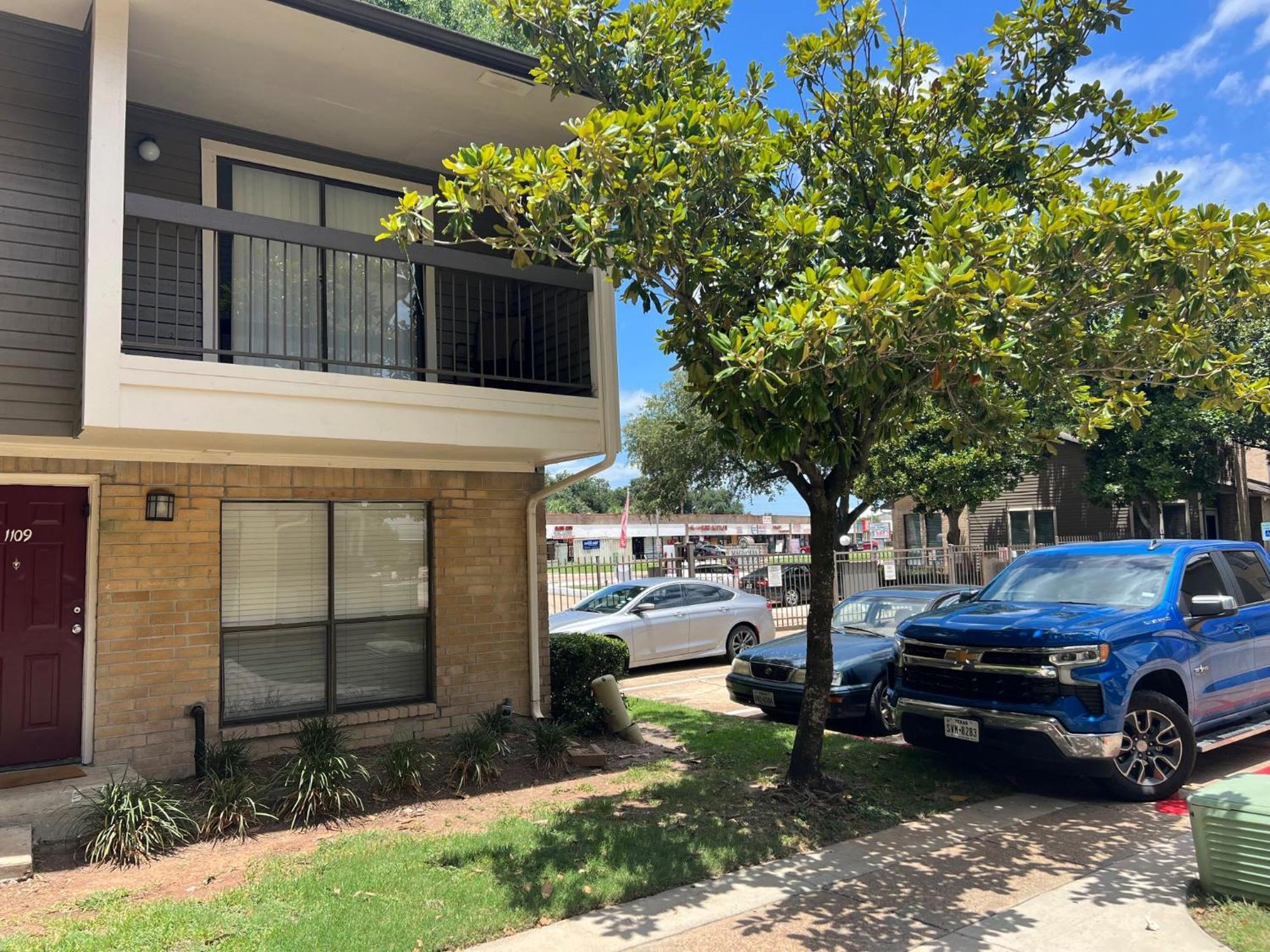 Beautiful 1-Bedroom Townhome With Nice Amenities Houston Exterior photo